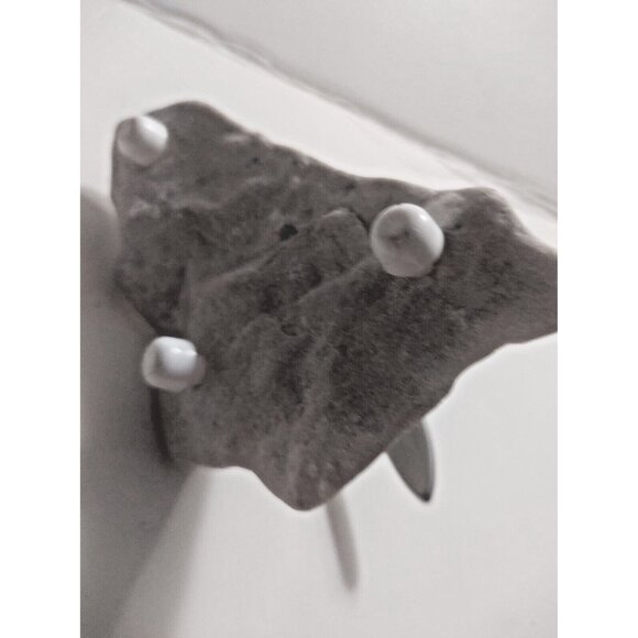 Vintage Hoselton Goose Sculpture Made in Canada Hand Crafted  5" x 5" x 3 1/2" - Picture 9 of 10